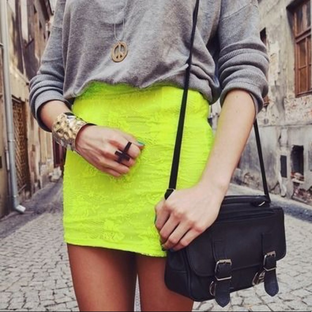 Neon Yellow Lime BCBGeneration Mini Skirt - Picture 1 of 8